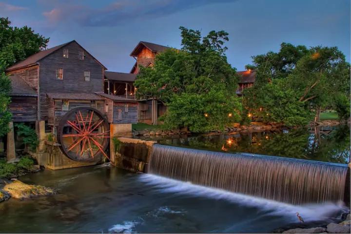 Huny Bear Lodge Pigeon Forge Exterior photo